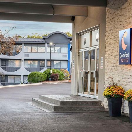 Quality Inn & Conference Centre Kingston Central Екстер'єр фото