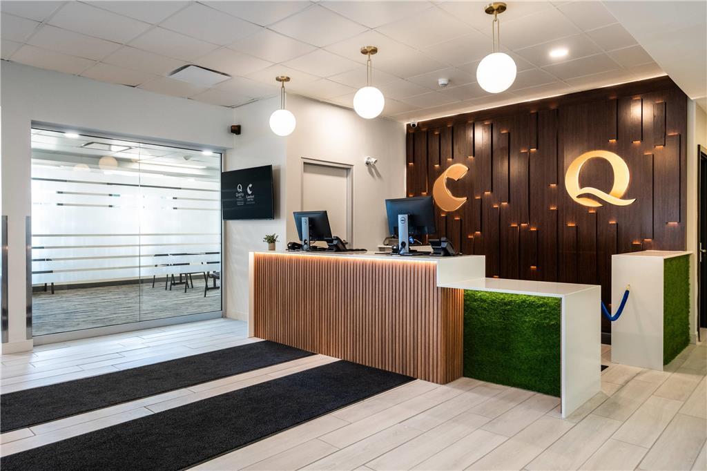 Quality Inn & Conference Centre Kingston Central Інтер'єр фото